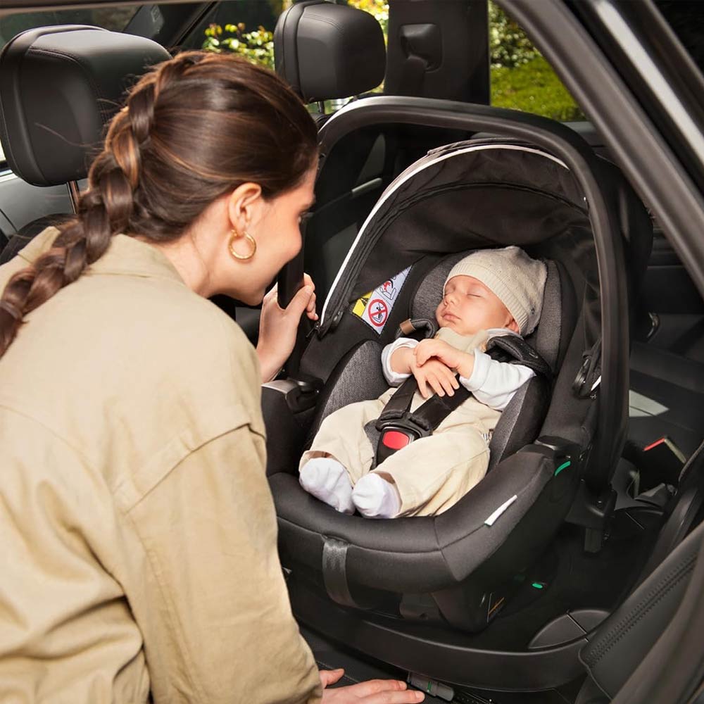 Chicco Kory Essential i-Size Car Seat (0m+) Black