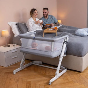 Chicco-Next2Me-PopUp-Travel-Cot-Atmosphere