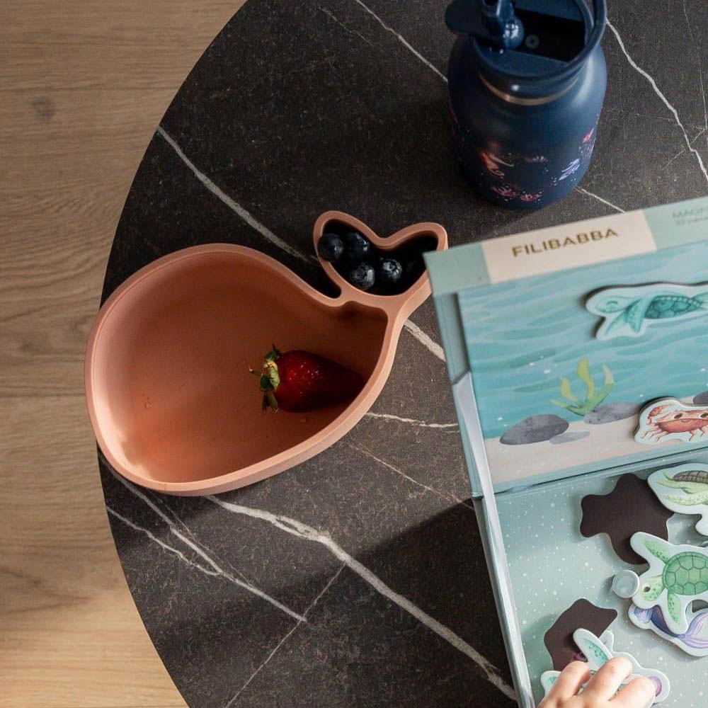 Filibabba Silicone Snack Box Whale - Misty Rose