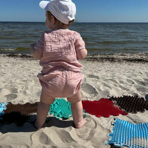 KidAtTheBeach