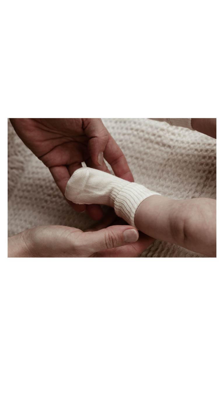 KipKep Bio Cotton Stay-on-Socks Newborn &amp; Premature Off White - 1 Pair