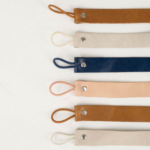 Minikoioi Klips Leather Pacifier and Teether Holder 