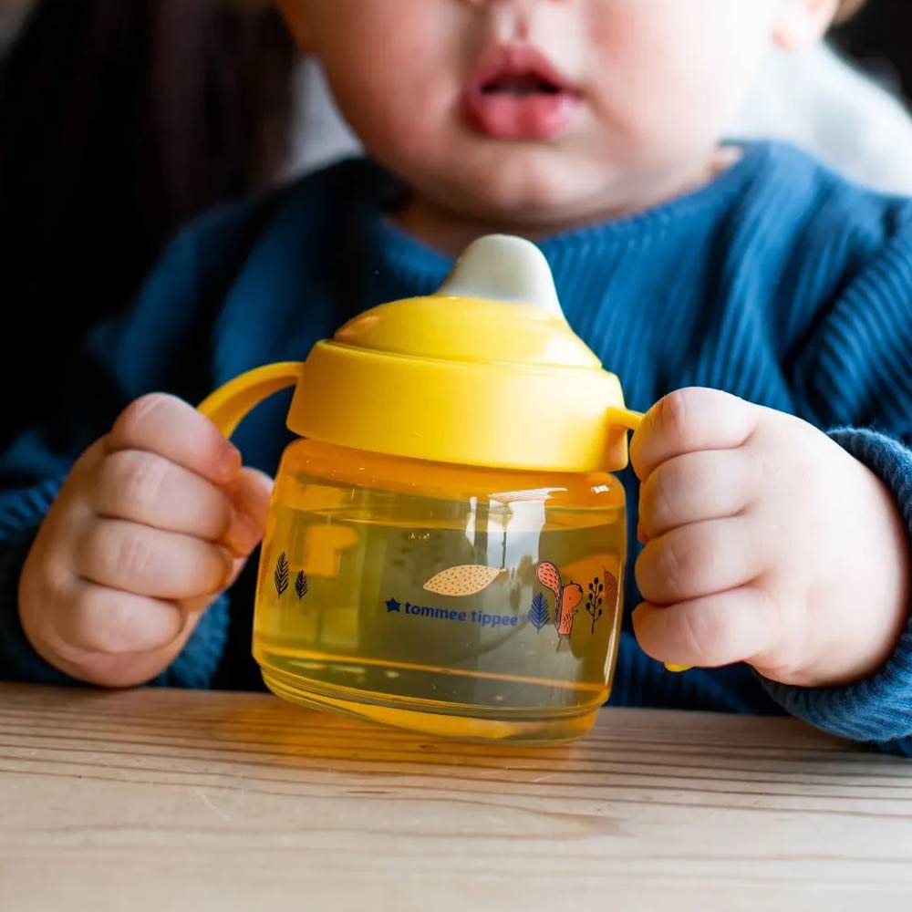 Tommee Tippee Superstar Weaning Sippee Cup 190ml (4m+)